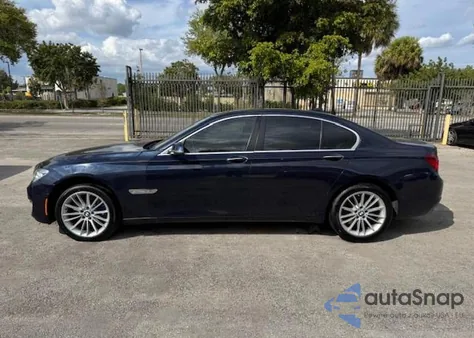 2015 BMW 750 Xi z USA, uszkodzony, nr VIN WBAYB6C5XFD965910